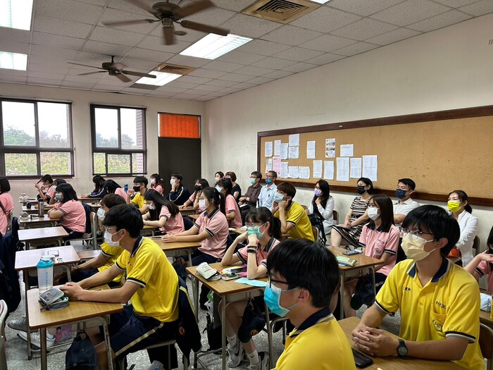 【招生專業化】112年4月26日屏東縣屏榮高中觀課暨學習歷程檔案發表活動圖片
