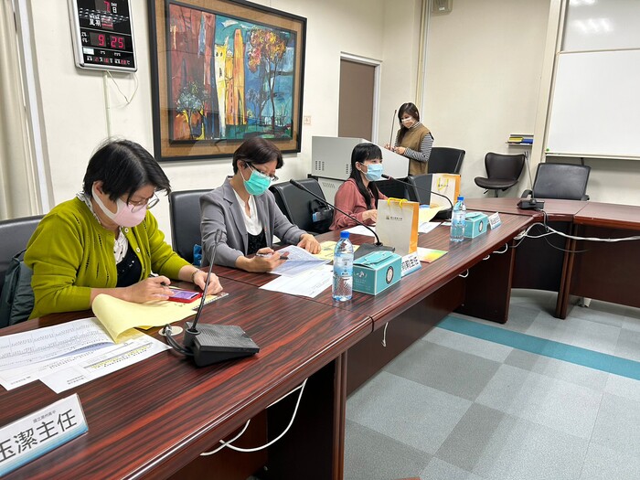 【招生專業化活動成果】112年3月7日、8日及14日高中專家尺規諮詢會圖片
